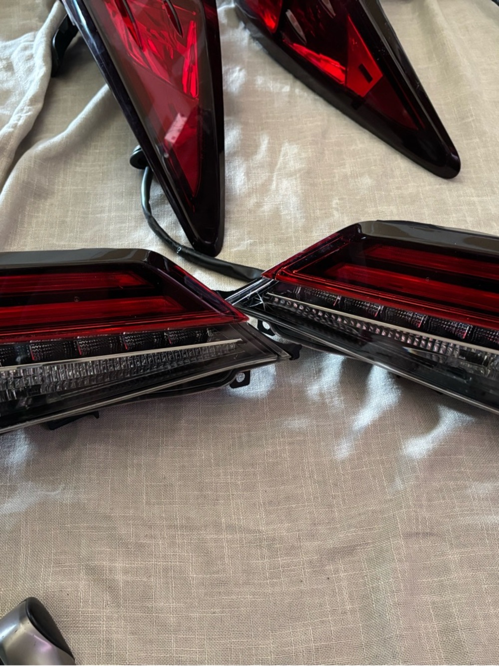 Lexus 2016-2022 RX outer tail lights - Picture 4 of 9